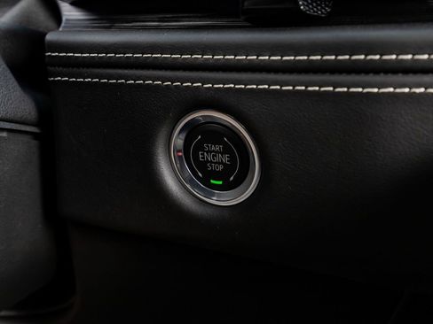 Used 2025 Cadillac Escalade V w/ LPO, ONYX Package image 19