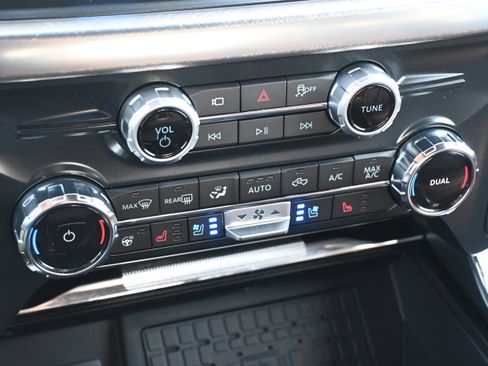 New 2025 Ford F150 King Ranch w/ FX4 Off-Road Package image 29