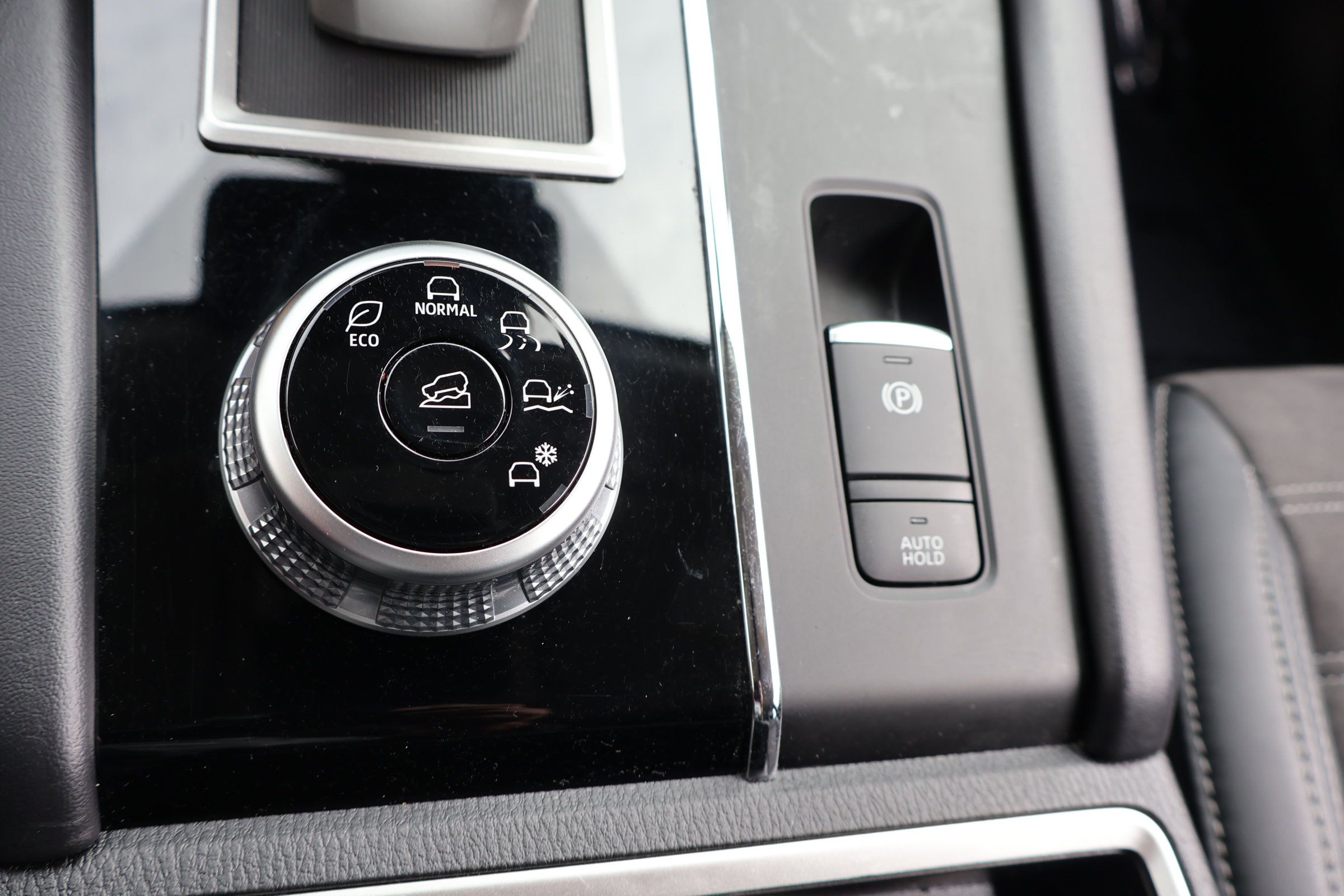 Used 2023 Mitsubishi Outlander SE FWD image 29