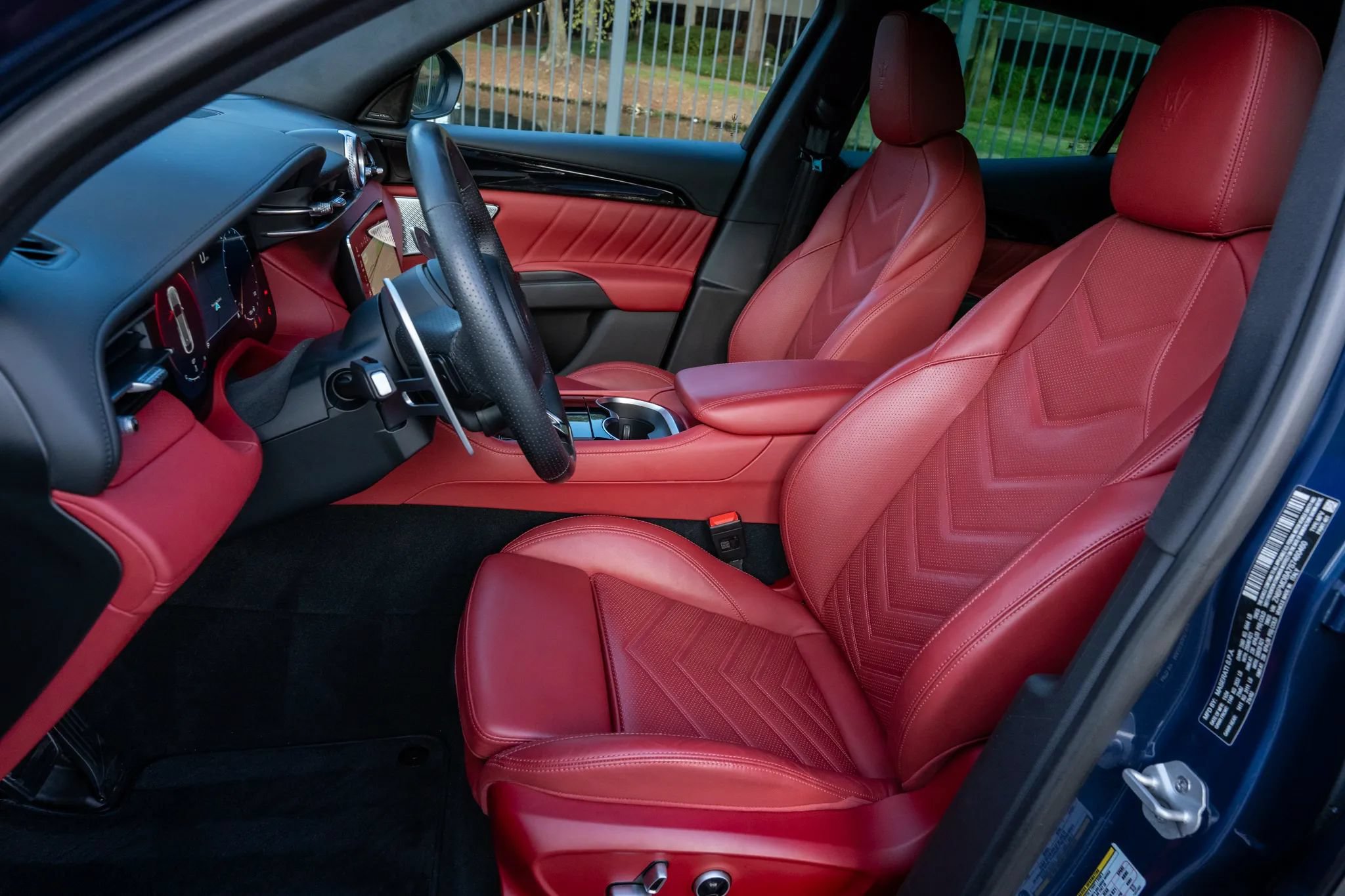Used 2025 Maserati Grecale Modena AWD/4WD image 11