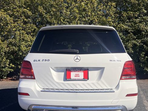 Used 2014 Mercedes-Benz GLK 250 BlueTEC 4MATIC image 6