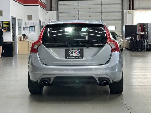 Used 2018 Volvo V60 T5 Dynamic w/ Vision Package AWD/4WD image 3