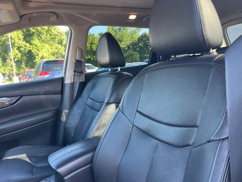 Used 2019 Nissan Rogue SL w/ Premium Package AWD/4WD image 9