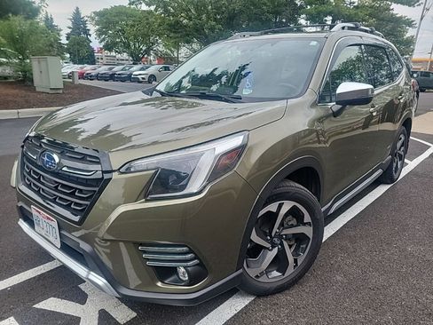 Used 2023 Subaru Forester Touring AWD/4WD image 2