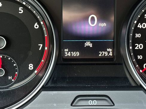 Used 2020 Volkswagen Atlas Cross Sport SE w/ Towing Package image 27