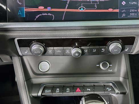 Used 2020 Audi Q3 2.0T Premium Plus w/ Premium Plus Package image 23