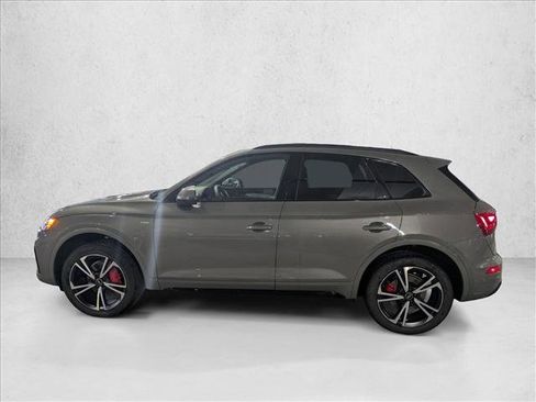 Certified 2025 Audi Q5 2.0T Premium Plus image 9