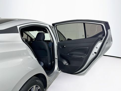 Used 2023 Nissan Versa SV image 28