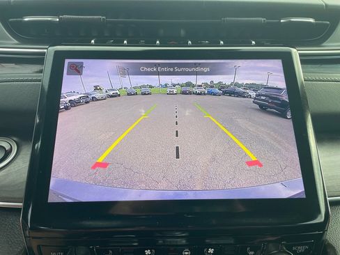 Used 2023 Jeep Grand Cherokee L Overland w/ Rear Seat Video Group I AWD/4WD image 6
