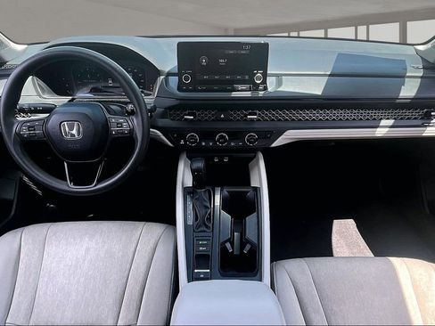 Used 2025 Honda Accord SE image 7