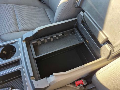 Used 2020 Ford F150 XLT w/ Heavy-Duty Payload Package image 22