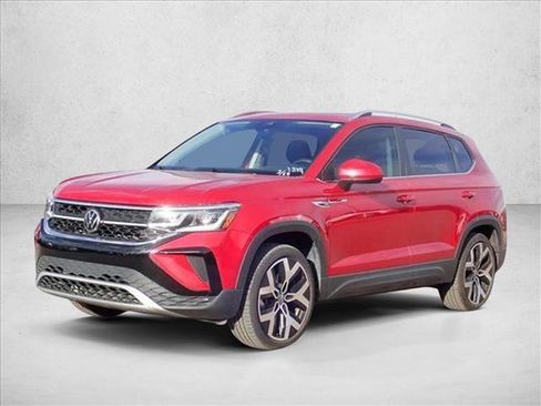 Used 2023 Volkswagen Taos SEL image 11