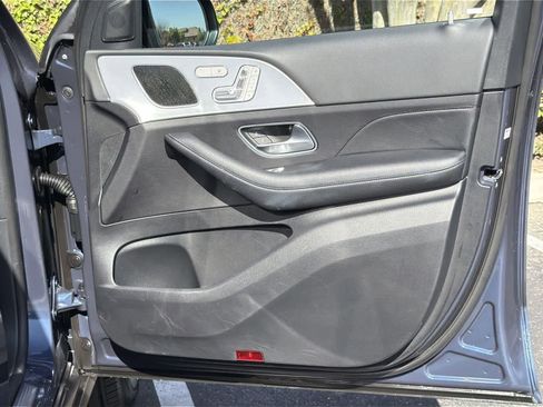 Used 2024 Mercedes-Benz GLE 450e 4MATIC image 34