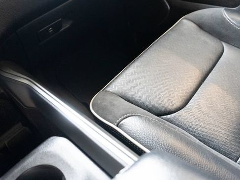Used 2024 RAM 1500 Laramie RWD image 30