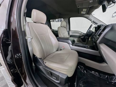 Used 2019 Ford F150 XLT w/ Equipment Group 302A Luxury image 33