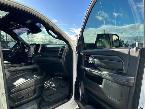 Used 2022 RAM 3500 Limited image 13