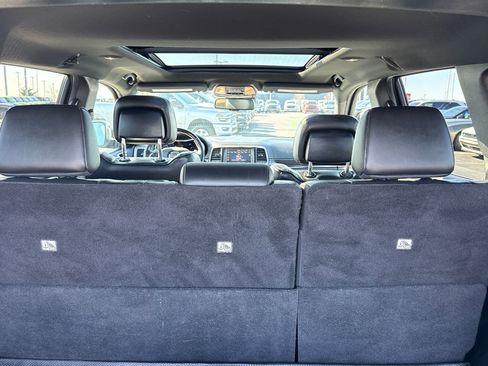 Used 2016 Jeep Grand Cherokee Overland w/ Advanced Technology Group image 10