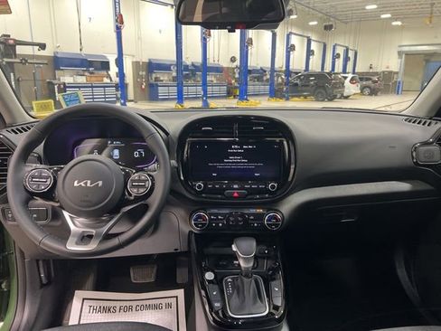 Used 2023 Kia Soul EX image 5