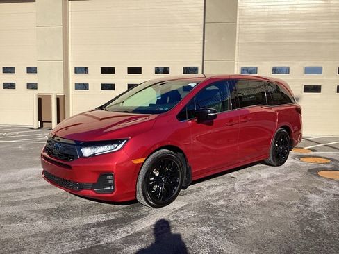 Used 2025 Honda Odyssey Sport-L image 3
