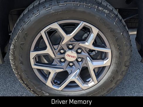New 2026 GMC Sierra 1500 SLT AWD/4WD image 12