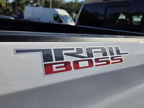 Used 2026 Chevrolet Silverado 1500 LT Trail Boss w/ LT Trail Boss Premium Package AWD/4WD image 22