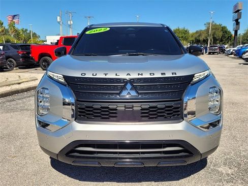 Used 2022 Mitsubishi Outlander SE image 8