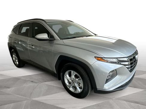 Used 2023 Hyundai Tucson SEL FWD image 2