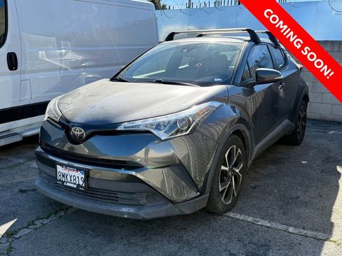 Used 2019 Toyota C-HR XLE image 2