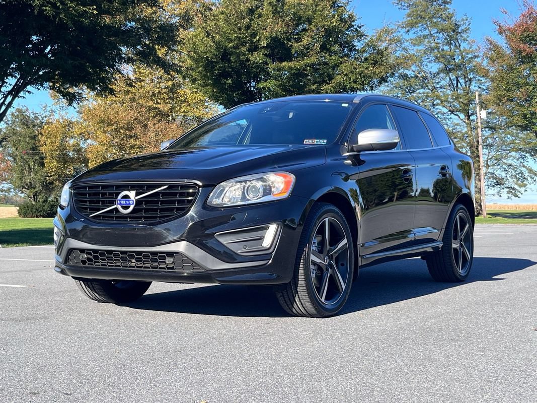 Used 2016 Volvo XC60 T6 R-Design AWD/4WD image 3