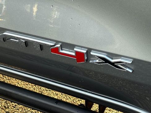Used 2024 GMC Canyon AT4X image 8