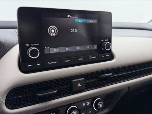 Used 2023 Honda HR-V LX image 24