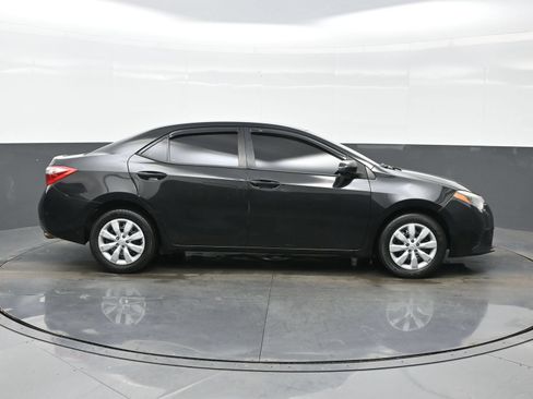 Used 2015 Toyota Corolla LE FWD image 10