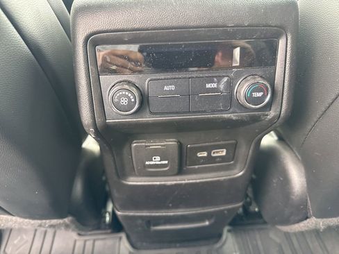 Used 2020 GMC Acadia SLT FWD image 14