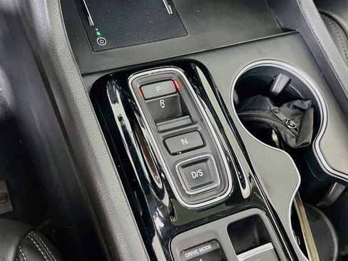 Used 2023 Honda Pilot Touring image 17