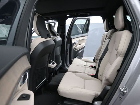 New 2026 Volvo XC90 B6 Plus w/ Protection Package Premier AWD/4WD image 20