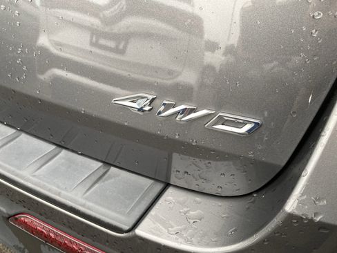 Used 2022 Ford Explorer XLT w/ Class IV Trailer Tow Package image 7