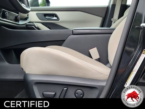 Used 2025 Nissan Rogue SV FWD image 25