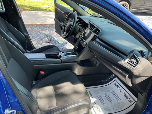 Used 2019 Honda Civic Sport image 24