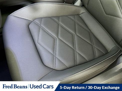 Used 2025 Volkswagen Atlas SE image 19