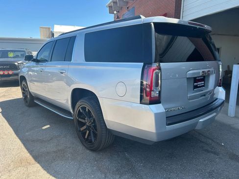 Used 2016 GMC Yukon XL SLT w/ Open Road Package image 3