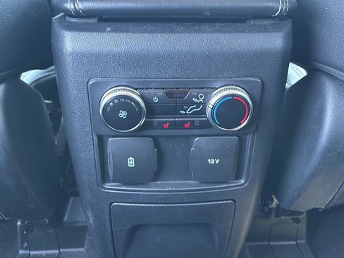 Used 2023 Ford Explorer Limited image 8