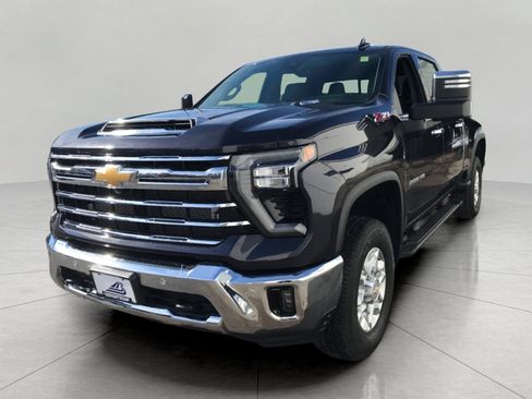 Used 2024 Chevrolet Silverado 2500 LTZ w/ LTZ Convenience Package image 10