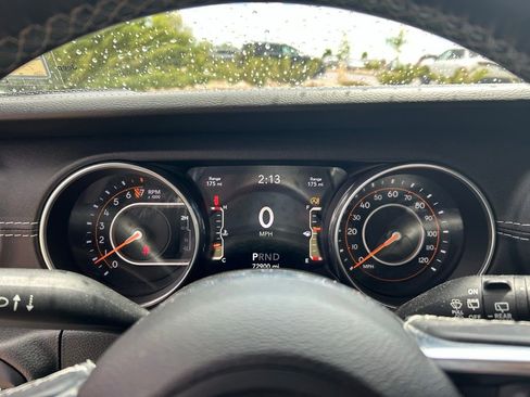 Used 2018 Jeep Wrangler Unlimited Sahara AWD/4WD image 14