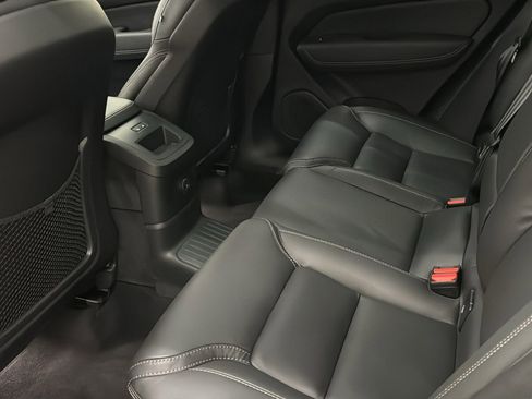 Used 2023 Volvo XC60 T8 Ultimate w/ Climate Package image 27