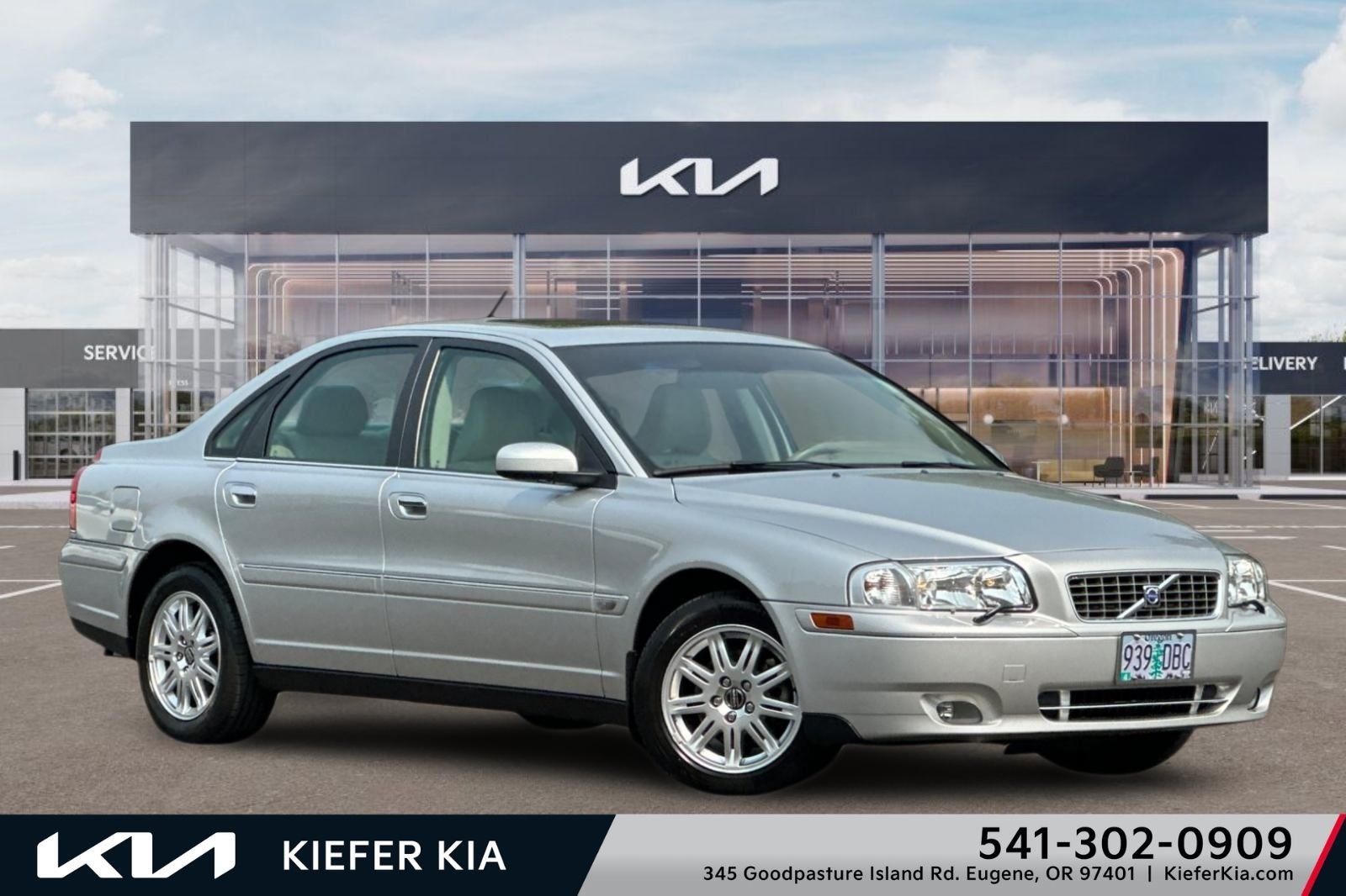Used 2005 Volvo S80 2.5T FWD image 1