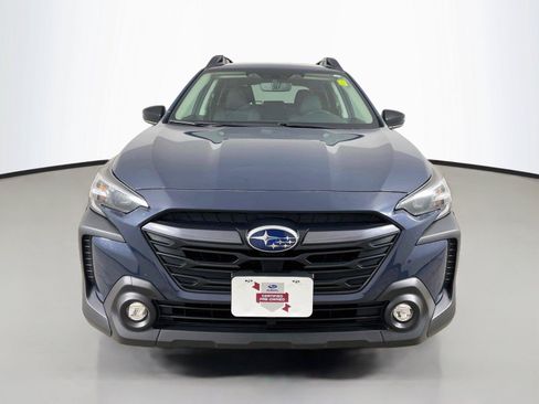 Used 2024 Subaru Outback Premium AWD/4WD image 3