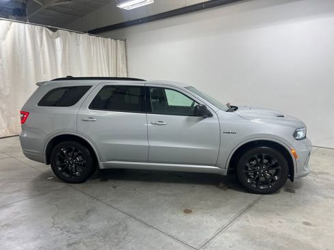 Used 2024 Dodge Durango R/T w/ Blacktop Package image 30
