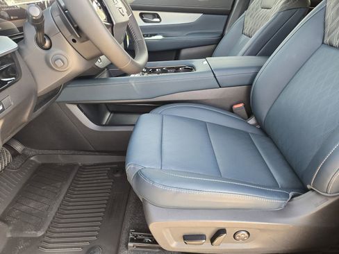 New 2026 Nissan Murano Platinum w/ Cargo Package AWD/4WD image 13
