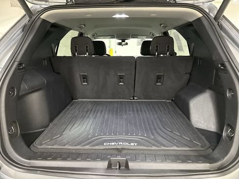 Used 2018 Chevrolet Equinox LT FWD image 23