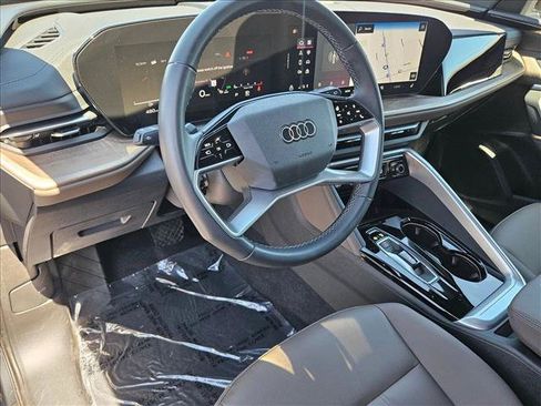Used 2025 Audi Q5 Premium w/ Convenience Package AWD/4WD image 10